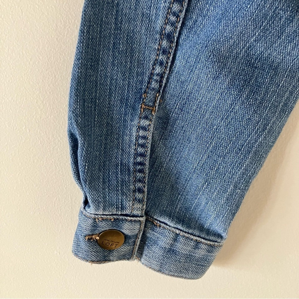 EUC Ann Taylor Loft Denim Blue Jean Jacket Small - Picture 8 of 10